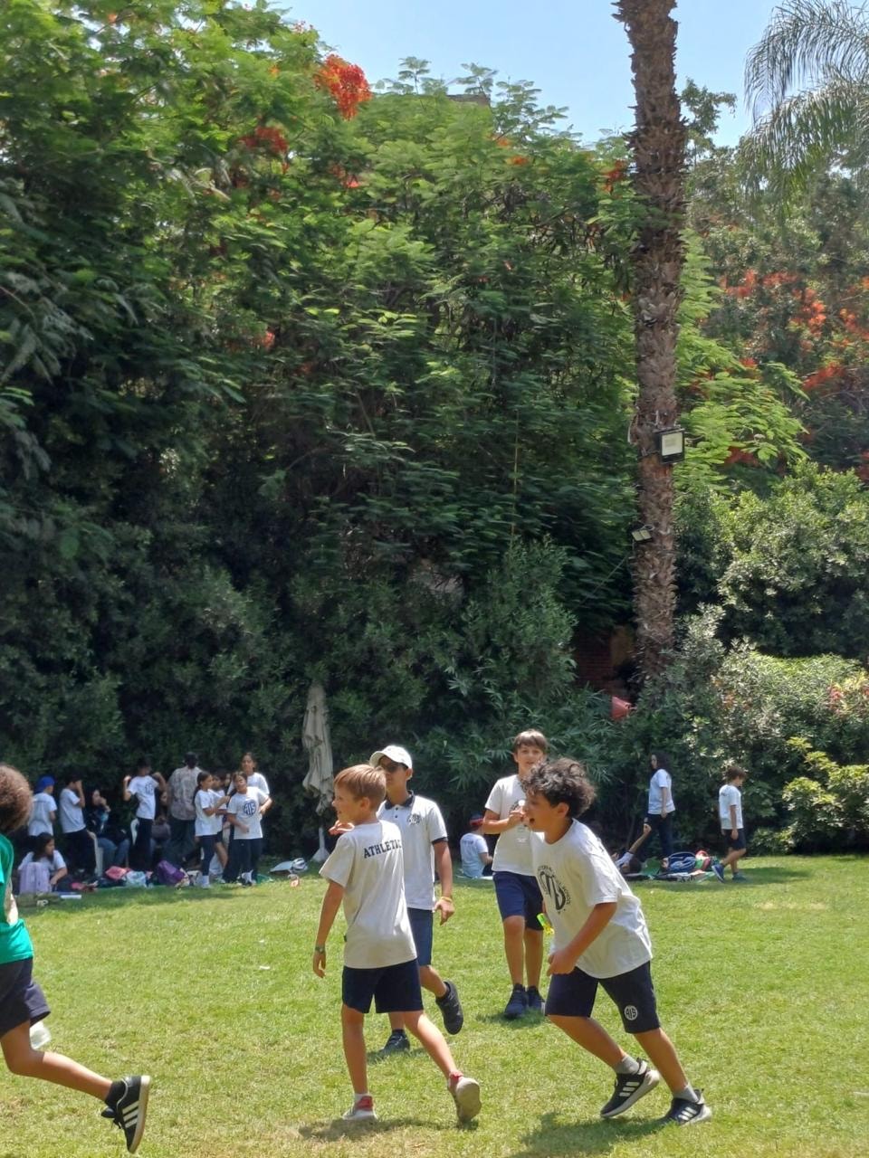 Learn x Science students in an outdoor session