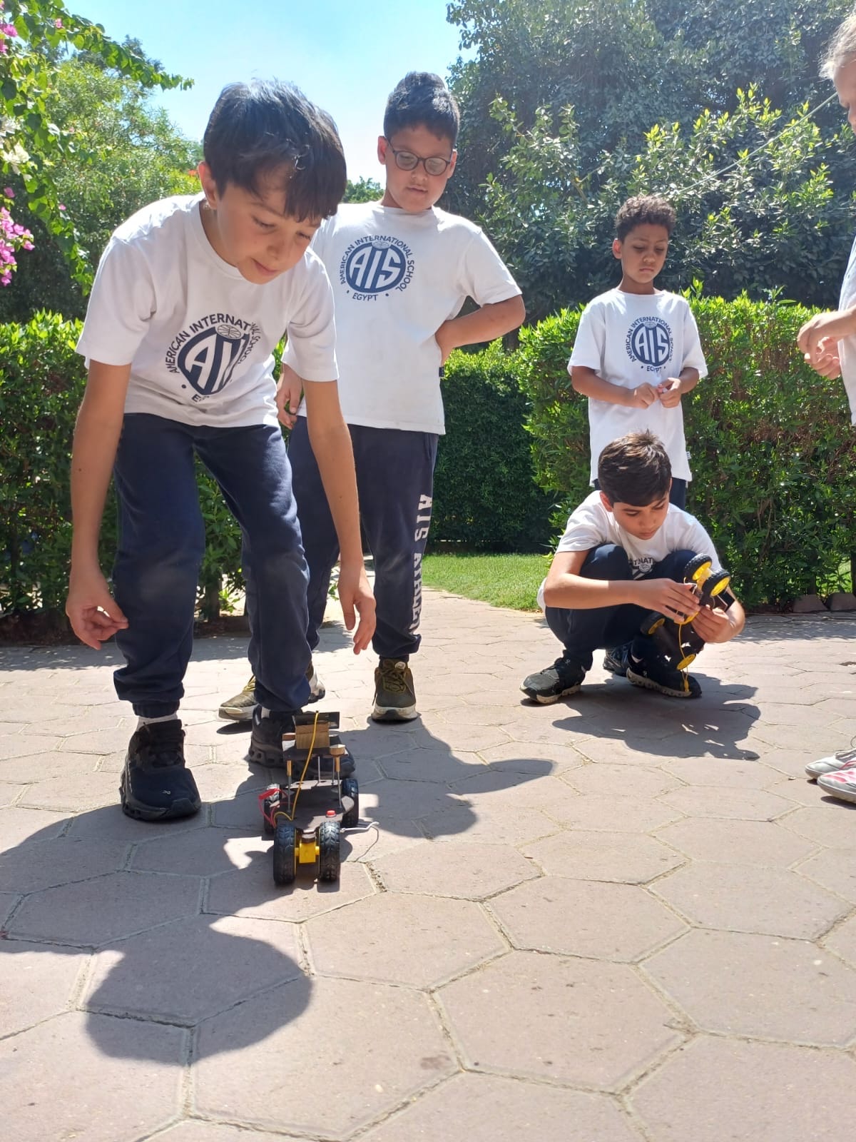 Students discovering nature with Learn x Science